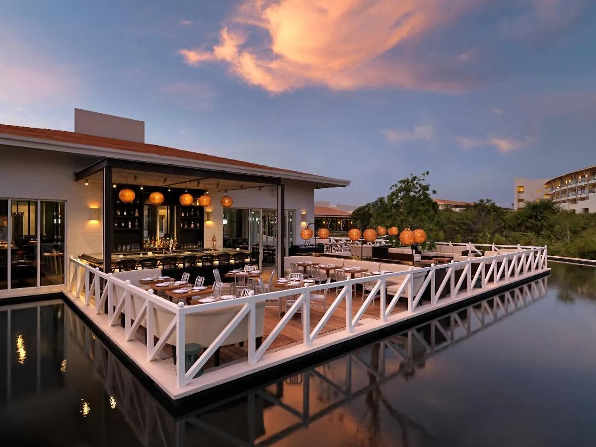 Unico 20N 87W (Adults Only) 5*, Kantenah Mexico