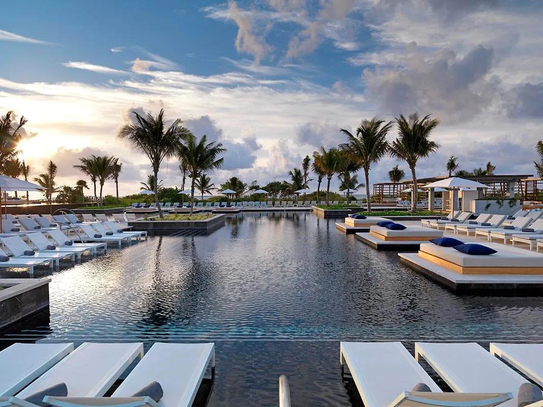 Unico 20N 87W (Adults Only) 5*, Kantenah