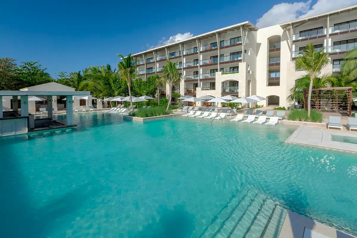Unico 20N 87W (Adults Only) 5*, Kantenah